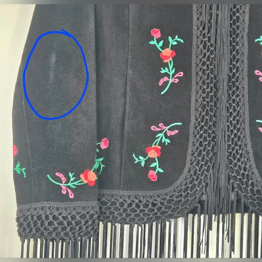 RARE VINTAGE WILSONS LEATHER MAXIMA EMBROIDERED SUEDE FRINGE BOHO JACKET. - Picture 9 of 9